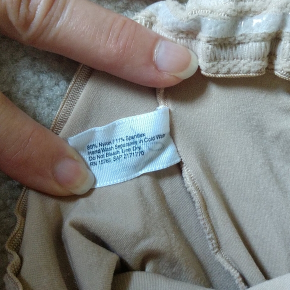 Hanes shape wear. High top and leg coverage - Picture 3 of 3